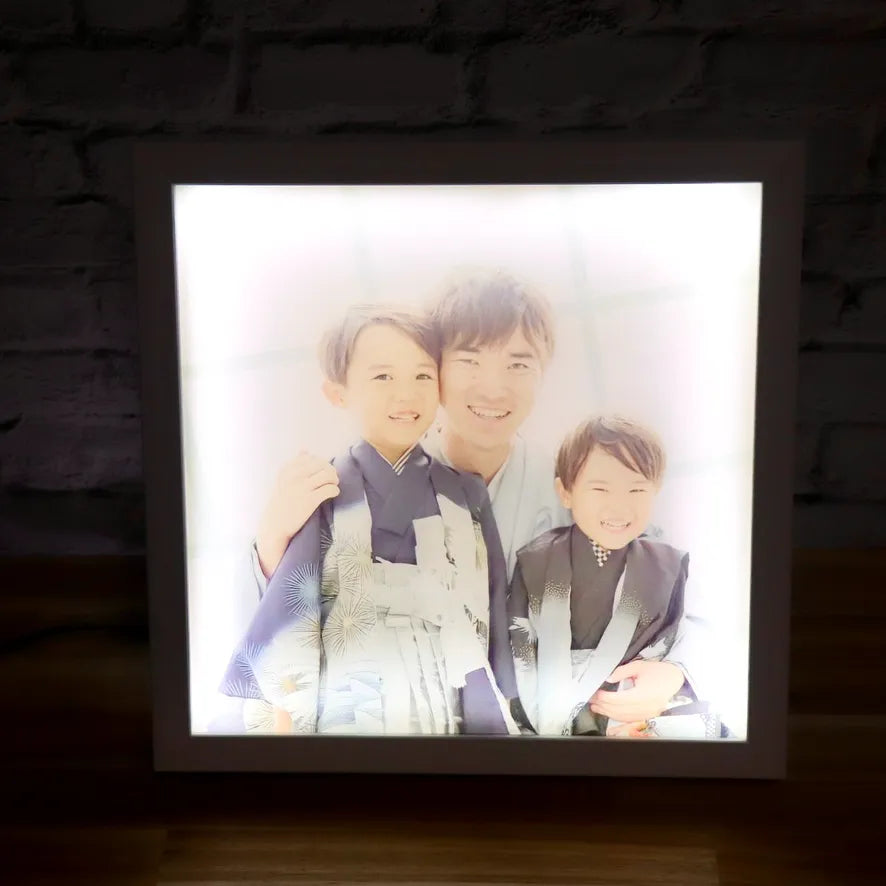 【ライトフレーム - 光のアート】