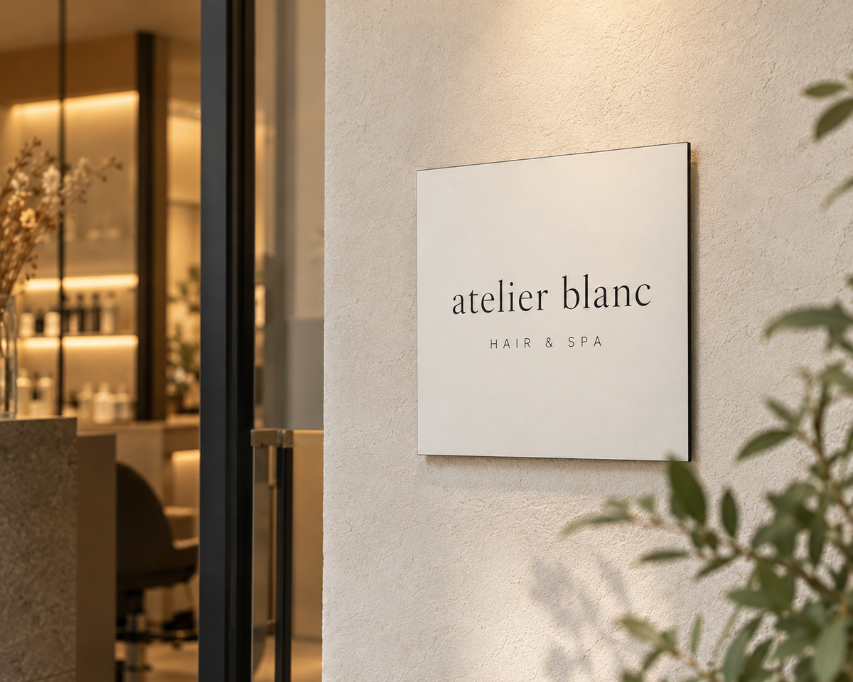 薄型フラット壁面サインのAI設置イメージ